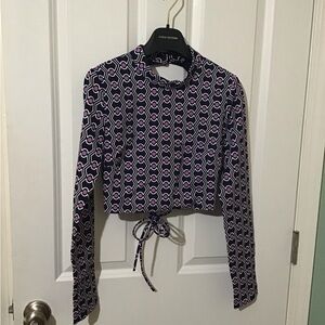 ZARA OPEN BACK Crop Top with Long Sleeves.Very Elegant,Size Small Brand New.🤩🌺